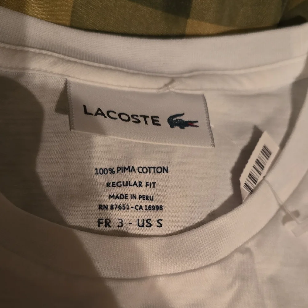 Lacoste Men's Classic White Tee - Picture 5 of 5